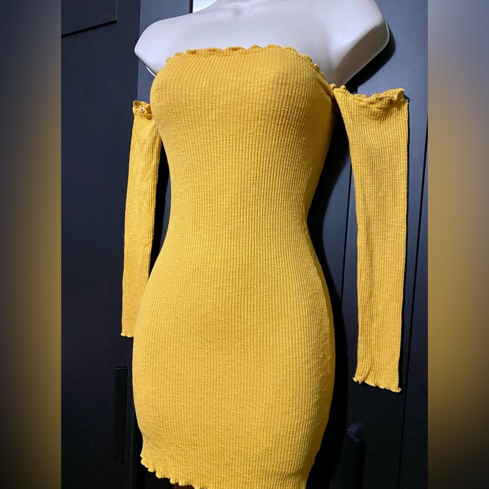 Mustard Off Shoulder Midi Dress Size S - Picture 4 of 5